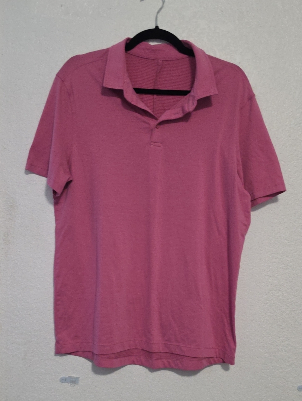 lululemon athletica Men's Polo in Pink
